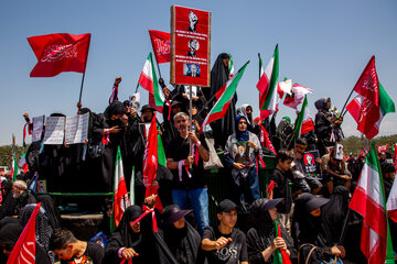 مراسم تشییع پیکر مطهر رهبر شهید انقلاب - تهران/ میدان آزادی