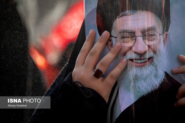 مقام یمنی: آیت‌الله خامنه‌ای رهبری است که جزئیات تاریخ و رویدادها را به پیروزی‌ رهنمود کرد