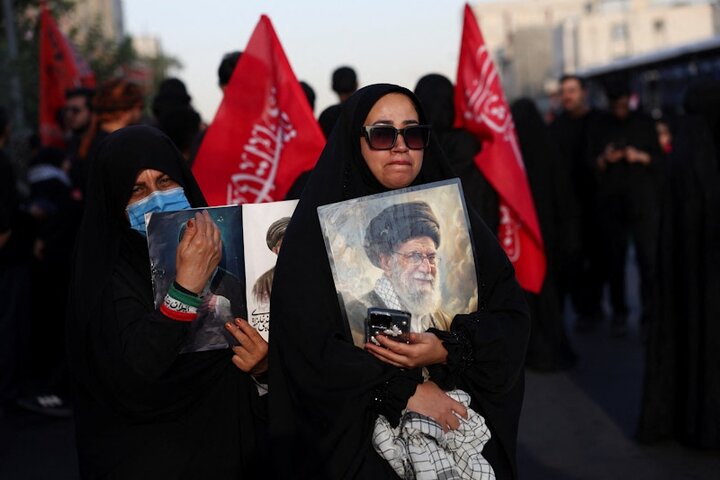 جمعیت عظیم تشییع‌کنندگان رهبر شهید انقلاب در تهران از نگاه رویترز