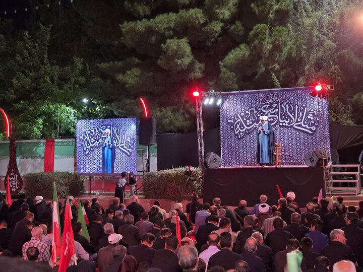 تجدید میثاق ملت مبعوث با رهبر شهید در میدانداری شبانه کرمانیها