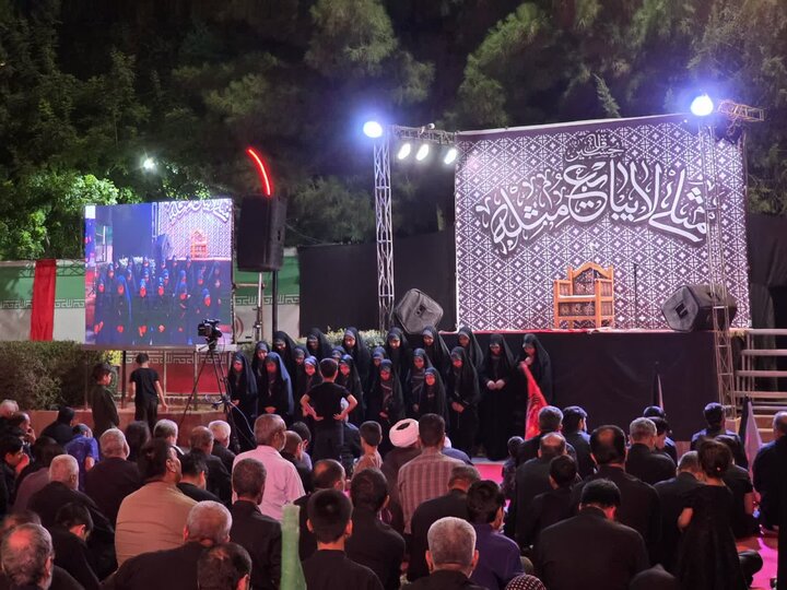 تجدید میثاق ملت مبعوث با رهبر شهید در میدانداری شبانه کرمانیها