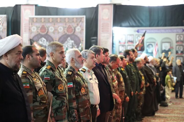 امام جمعه سیرجان: توجه رهبر شهید به منافع مردم و بیت المال، الگوی عملی نیروهای مسلح است