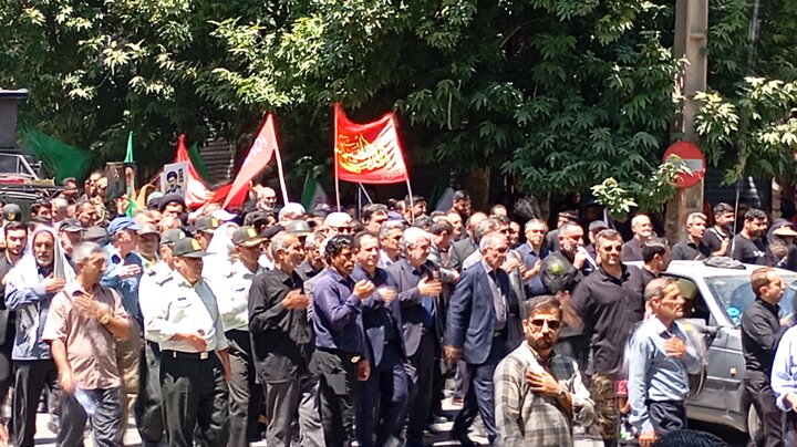 عزاداری مردم یاسوج همزمان با تشییع قائد شهید امت
