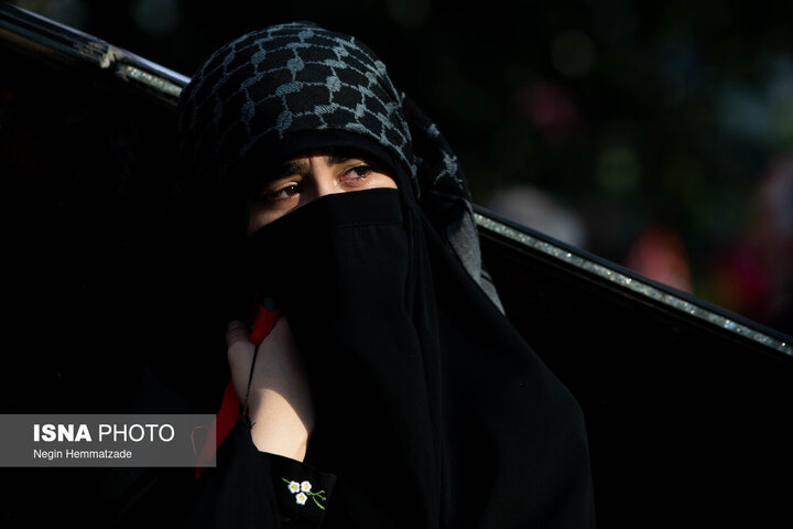 آغاز «پویش مردمی پلاکاردنویسی» در مشهد