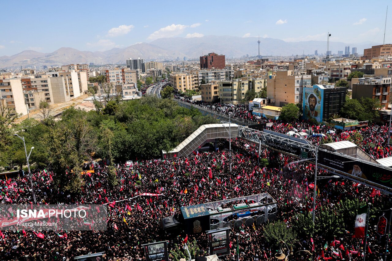 گزارش یورونیوز از تشییع پیکر رهبر شهید انقلاب در تهران