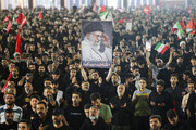 مسجد مقدس جمکران، ساعاتی پیش از اقامه نماز بر پیکر مطهر رهبر شهید