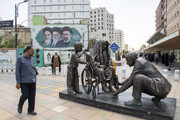 مشهد در آستانه تشییع رهبر شهید انقلاب