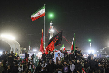 مسجد مقدس جمکران، ساعاتی پیش از اقامه نماز بر پیکر مطهر رهبر شهید