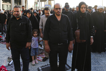 اقامه نماز بر پیکر رهبر شهید انقلاب در مسجد مقدس جمکران