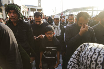 اقامه نماز بر پیکر رهبر شهید انقلاب در مسجد مقدس جمکران