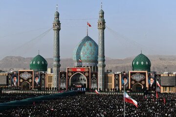 حیرت رسانه‌های خارجی از تشییع باشکوه رهبر شهید در قم؛ چیزی فراتر از یک «وداع ملی»