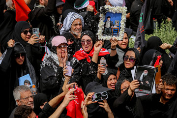 مراسم تشییع پیکر مطهر رهبر شهید انقلاب - قم /۳