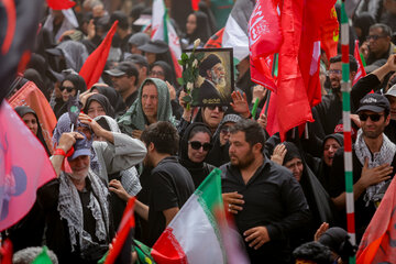 مراسم تشییع پیکر مطهر رهبر شهید انقلاب - قم /۳