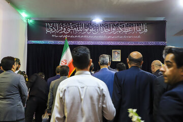 مراسم بزرگداشت و ادای احترام مدیران و کارکنان دولت به «آقای شهید ایران» - کرمان