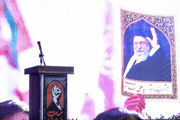 مراسم بزرگداشت و ادای احترام مدیران و کارکنان دولت به «آقای شهید ایران» - کرمان