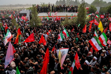 مراسم تشییع پیکر مطهر رهبر شهید انقلاب - قم /3