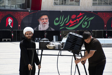 مشهد در آستانه تشییع رهبر شهید انقلاب