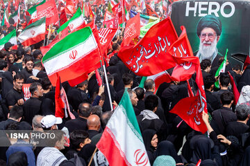 میزبانی از زائران، نمایش اقتدار ملی پس از دوران جنگ است