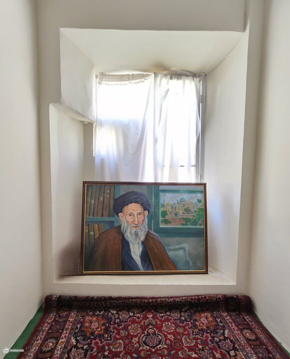 اتاقی که شاهد تولد و عقد رهبر شهید بود؛ گزارش تصویری از یک خانه تاریخی ۱۰۰ ساله