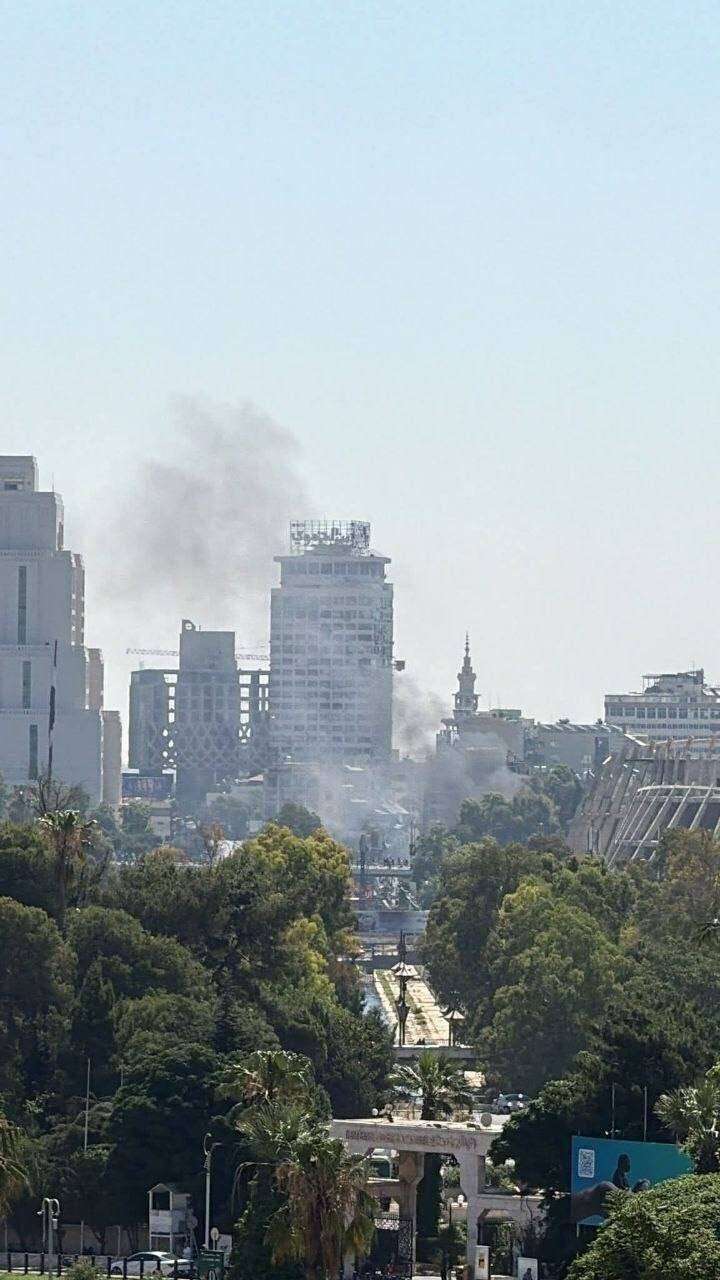 دمشق درباره انفجارهای همزمان با سفر ماکرون توضیح داد