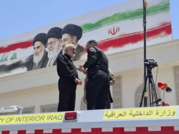 اجتماع عظیم تشییع آقای شهید ایران در نجف، نشان‌دهنده همدلی و پیوند دو ملت ایران و عراق است