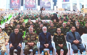 میثاق خون در گنبد غریب/ تجدید بیعت نیروهای مسلح فارس با رهبر شهید انقلاب