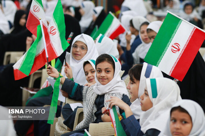 یک نویسنده زنجانی: جنگ ۱۲ روزه و جنگ رمضان نشان داد دهه هشتادی‌ها پای ایران ایستاده‌اند