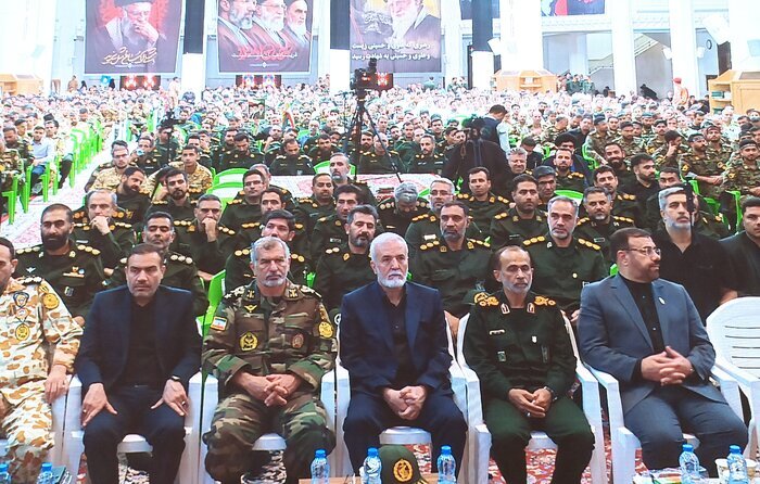 میثاق خون در گنبد غریب/ تجدید بیعت نیروهای مسلح فارس با رهبر شهید انقلاب