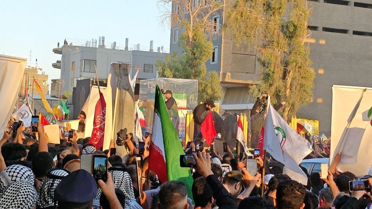 میلیونها عراقی در نجف با رهبر ایران وداع کردند