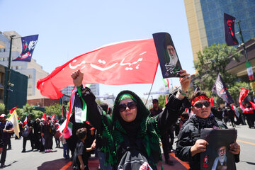 مشهد ساعاتی پیش از آغاز مراسم تشییع پیکر رهبر شهید