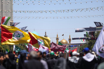 مشهد ساعاتی پیش از آغاز مراسم تشییع پیکر رهبر شهید