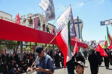 مشهد ساعاتی پیش از آغاز مراسم تشییع پیکر رهبر شهید