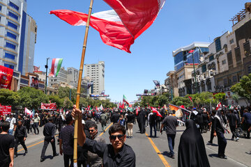 مشهد ساعاتی پیش از آغاز مراسم تشییع پیکر رهبر شهید