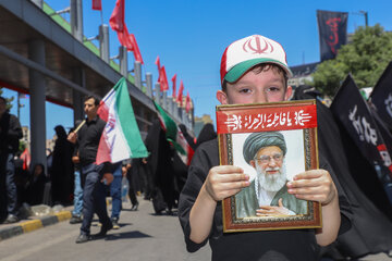 مشهد ساعاتی پیش از آغاز مراسم تشییع پیکر رهبر شهید