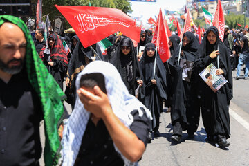مشهد ساعاتی پیش از آغاز مراسم تشییع پیکر رهبر شهید