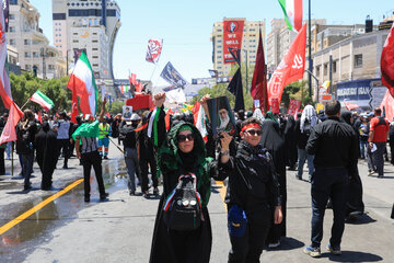 مشهد ساعاتی پیش از آغاز مراسم تشییع پیکر رهبر شهید
