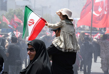 مشهد ساعاتی پیش از آغاز مراسم تشییع پیکر رهبر شهید