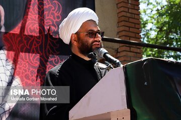 امام جمعه اهر: تشییع باشکوه رهبر شهید انقلاب، تصویری از وفاداری ملت ایران به رهبری است