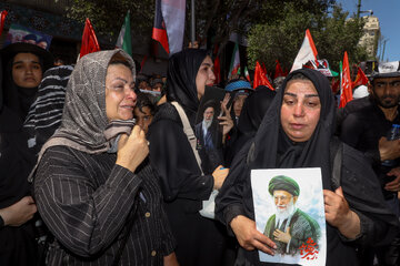 مراسم تشییع پیکر مطهر رهبر شهید انقلاب - مشهد