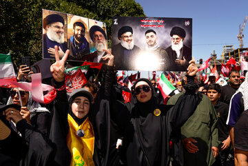 مراسم تشییع پیکر مطهر رهبر شهید انقلاب - مشهد