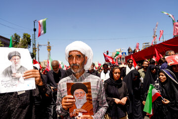 مراسم تشییع پیکر مطهر رهبر شهید انقلاب - مشهد