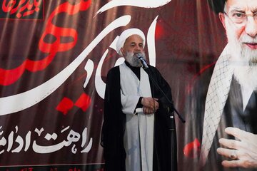 سخنران مراسم جاماندگان تشییع رهبر شهیددر بابل امام جمعه بابل حجت الاسلام والمسلمین مجتبی روحانی