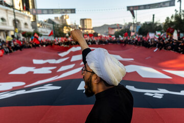مراسم تشییع پیکر مطهر رهبر شهید انقلاب - مشهد /۴