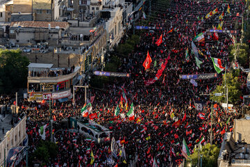 مراسم تشییع پیکر مطهر رهبر شهید انقلاب - مشهد /۴