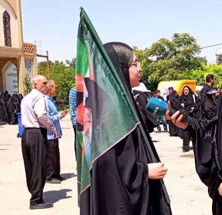 حماسه حضور و تداوم راه رهبر شهید