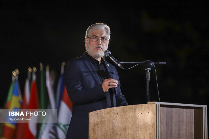 وزیر علوم در گفت‌وگو با ایسنا:  سطح علمی کشور در دوره زعامت رهبر شهید ارتقاء روزافزون داشت