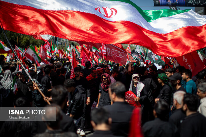 نقد عملکرد رسانه‌های داخلی در پوشش تشییع رهبر شهید