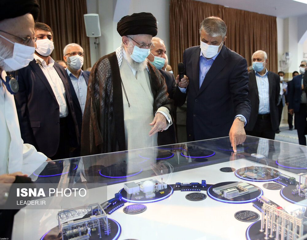 آیت‌الله خامنه‌ای؛ معمار نهضت علمی جدید در ایران