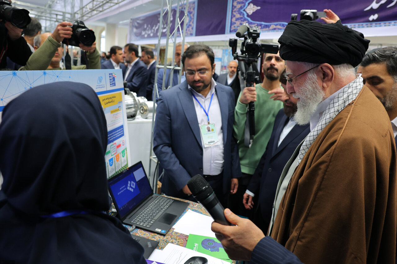 آیتالله خامنهای؛ معمار نهضت علمی جدید در ایران