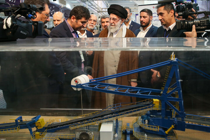 آیتالله خامنهای؛ معمار نهضت علمی جدید در ایران